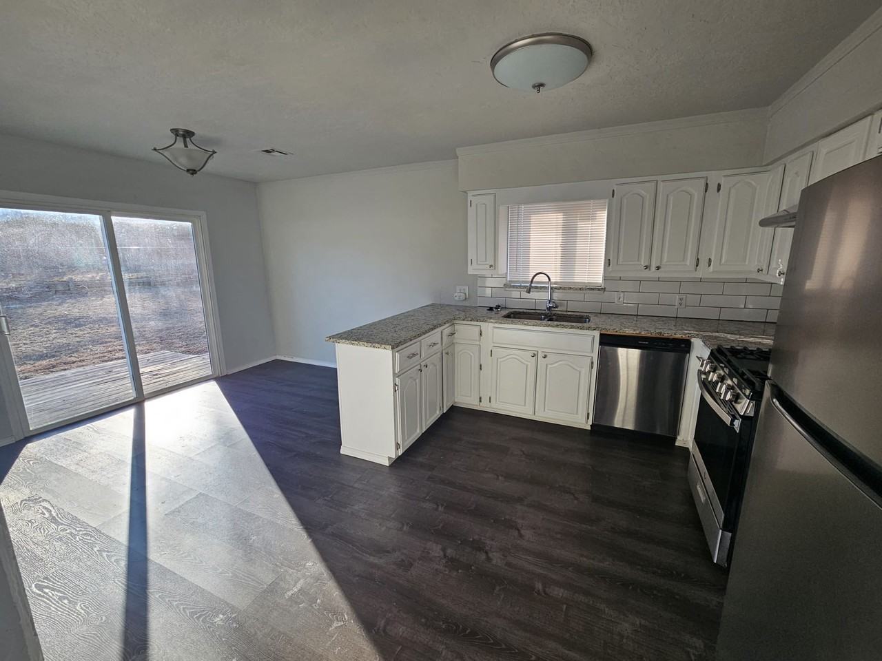 2209 Nw 36th St #1 - Photo 3 of 12