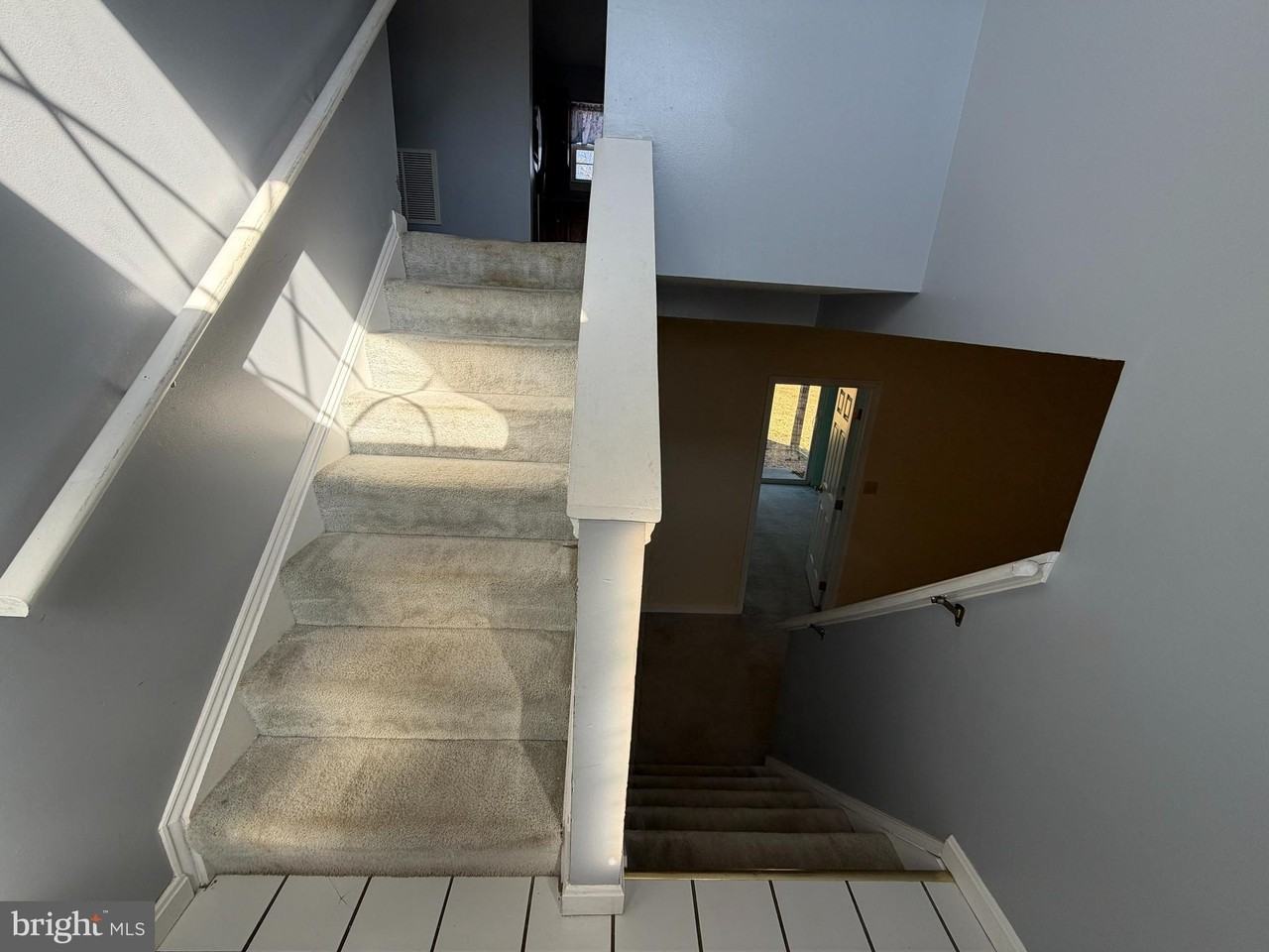 104 New Kent Ct - Photo 2 of 36