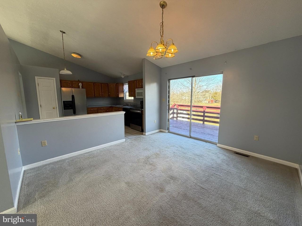 104 New Kent Ct - Photo 6 of 36