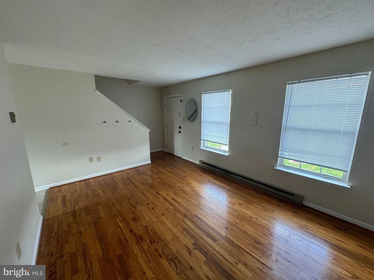 205 Little River Dr - Photo 4 of 22