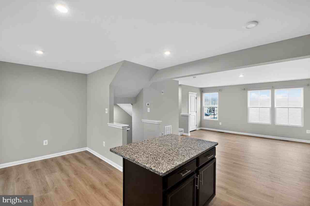 238 Sage Cir - Photo 4 of 27