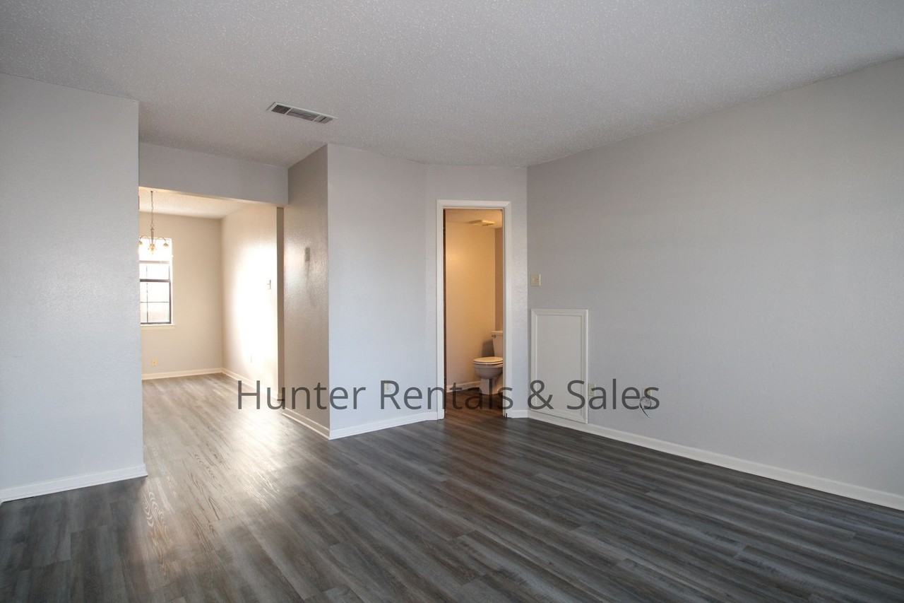 3802 Charolais Dr Apt C - Photo 2 of 20