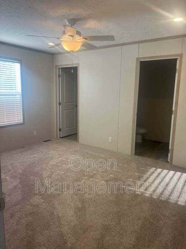 825 1st Ave E - Photo 7 of 14