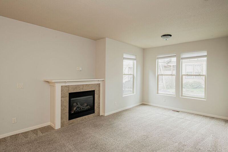 14170 Ne Flanders Ct - Photo 2 of 25