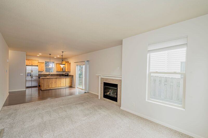 14170 Ne Flanders Ct - Photo 4 of 25