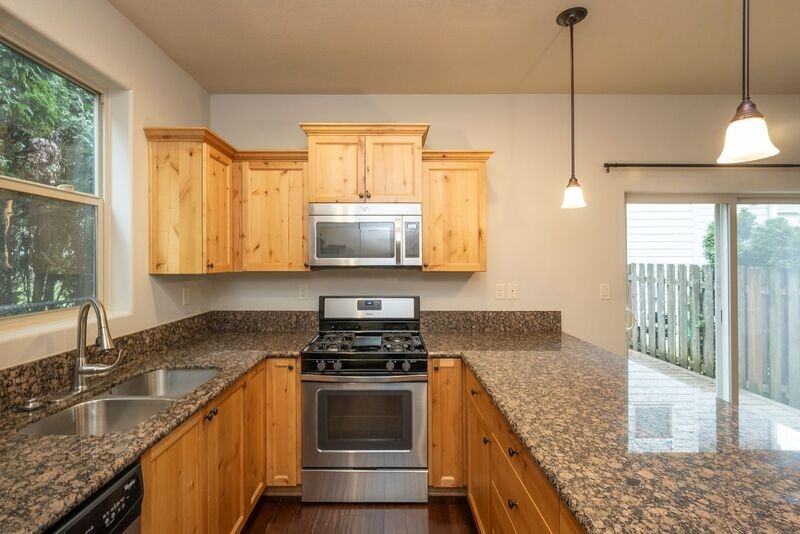 14170 Ne Flanders Ct - Photo 7 of 25