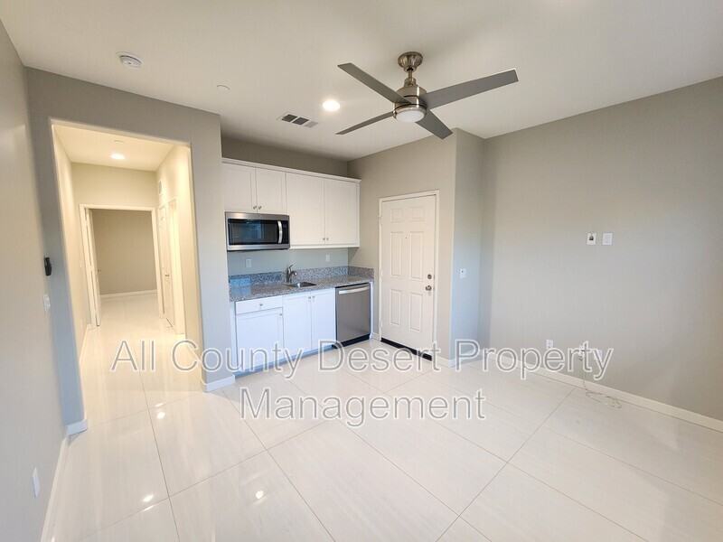 44801 Beringer Dr - Photo 2 of 23