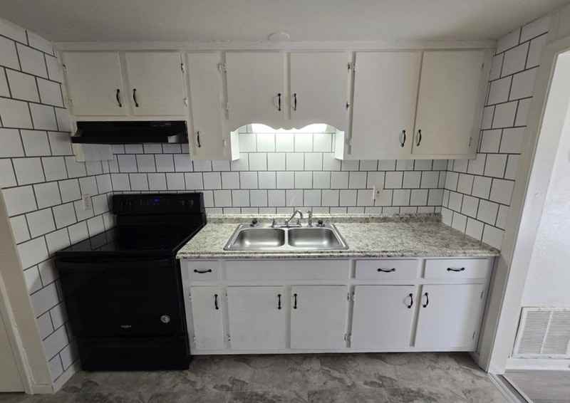 663 Pegram St - Photo 2 of 9