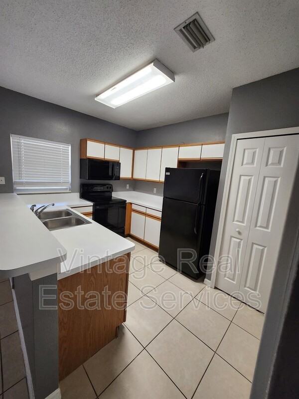 30136 Barnaby Ln - Photo 7 of 22