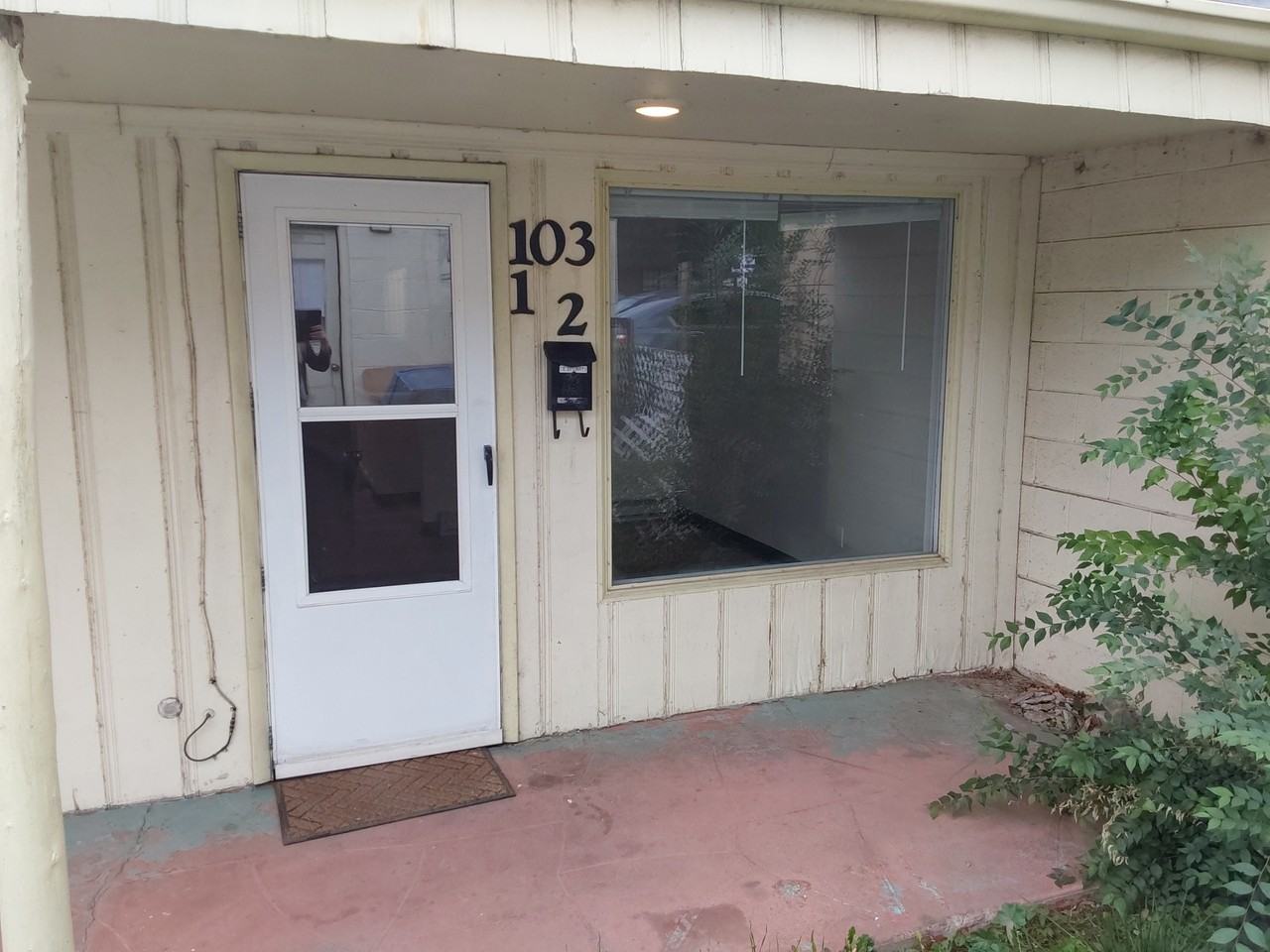 103 1/2 E Stuart St #1