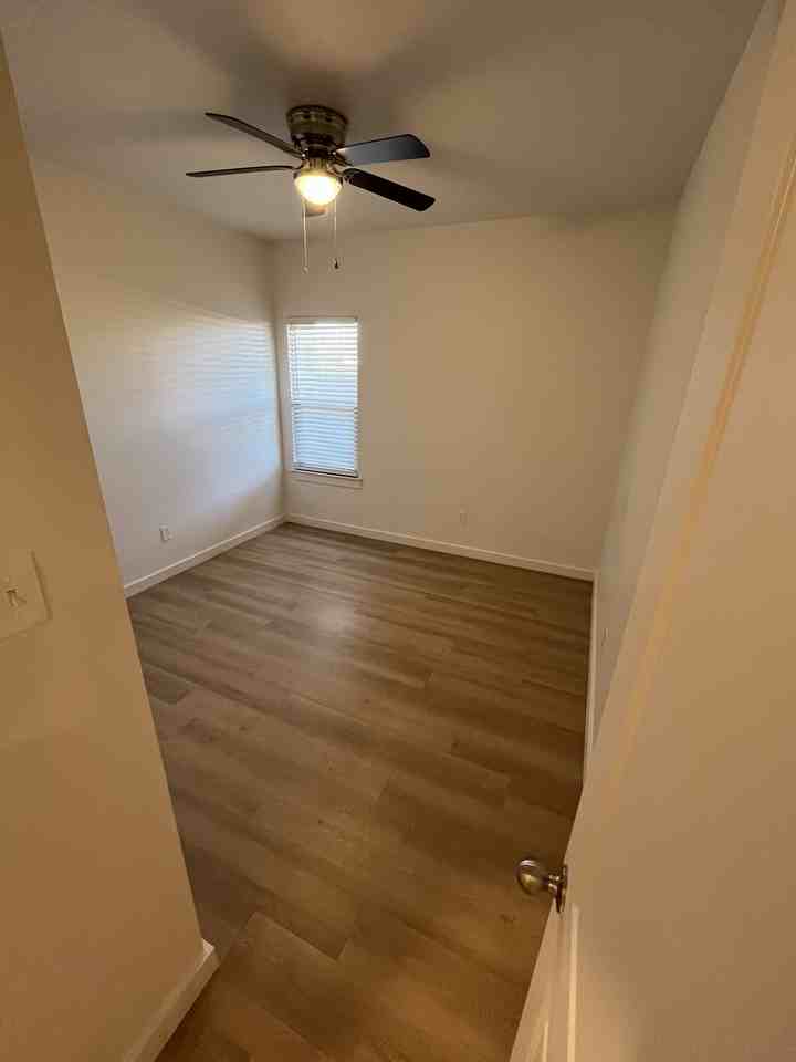 5519 Itasca St #1 - Photo 5 of 13