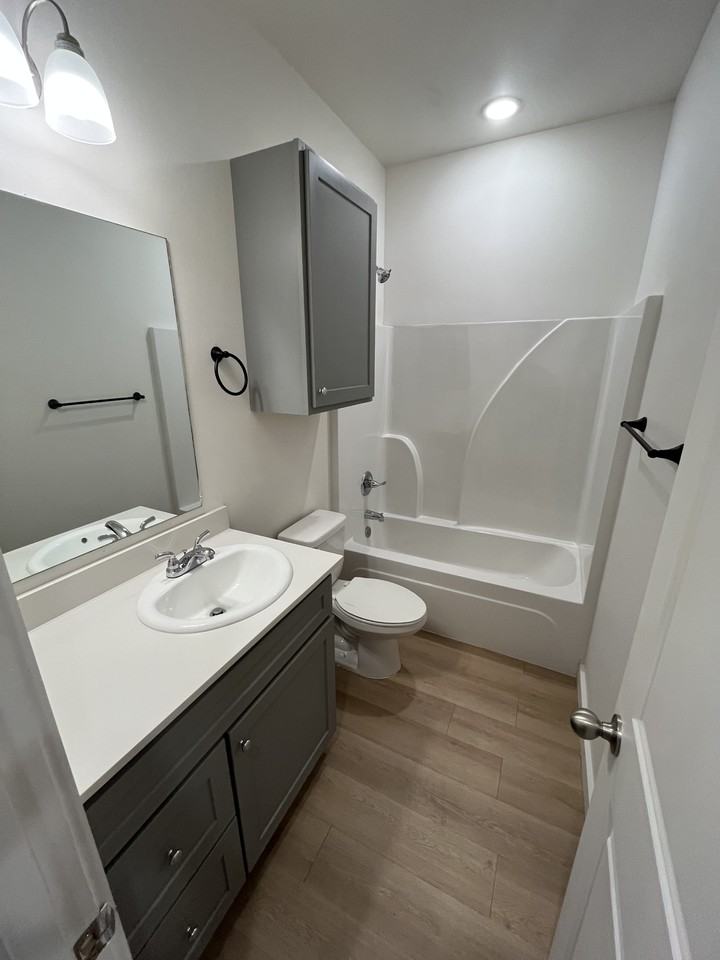 5519 Itasca St #1 - Photo 6 of 13