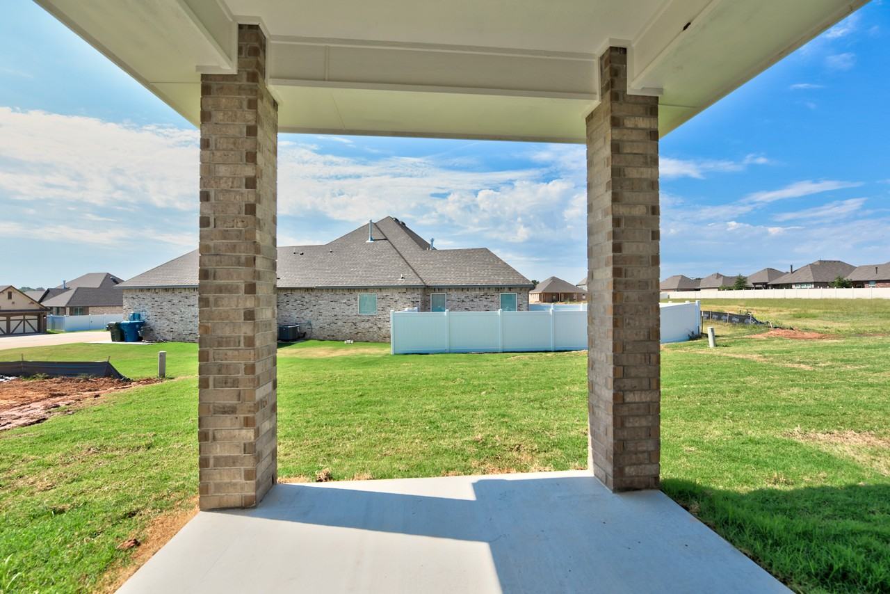 12606 Shady Gln #1 - Photo 4 of 17