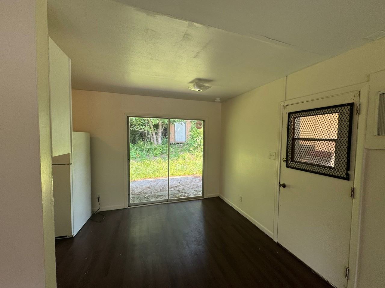 4331 Ashland Dr #1 - Photo 5 of 18