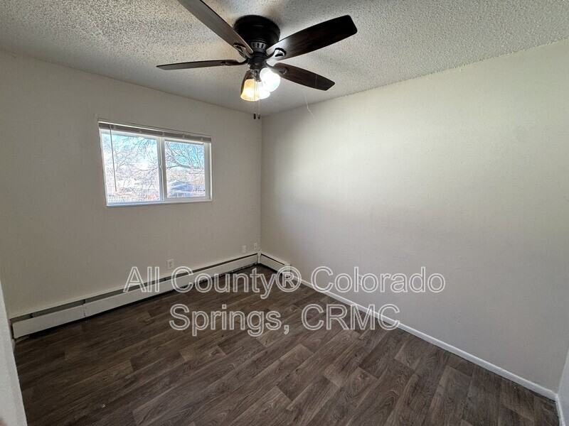 2119 Preuss Rd #2B - Photo 7 of 17