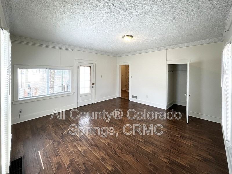 19 N 15th St - Photo 4 of 16