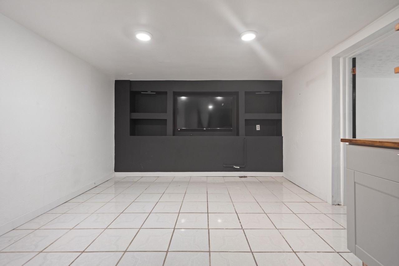 3528B N Elizabeth St #B - Photo 3 of 13