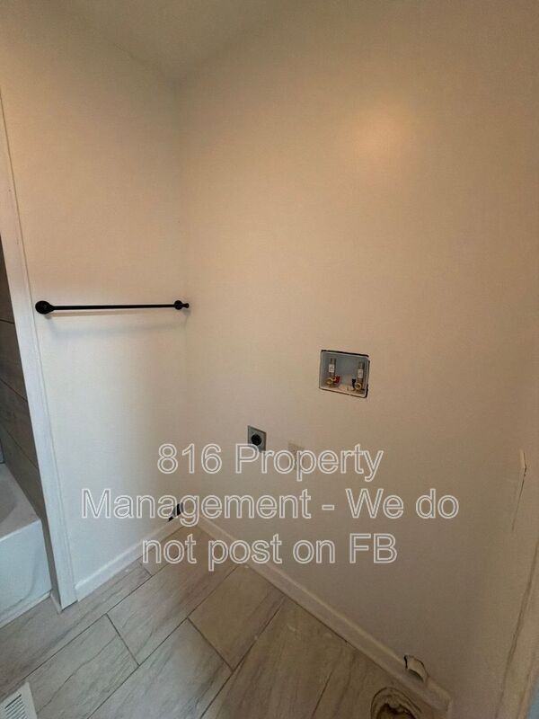 7907 E 51st St - Photo 5 of 9
