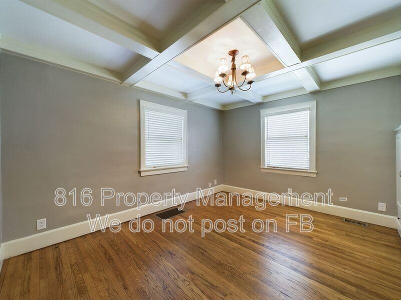 2729 Calumet Ave - Photo 7 of 20