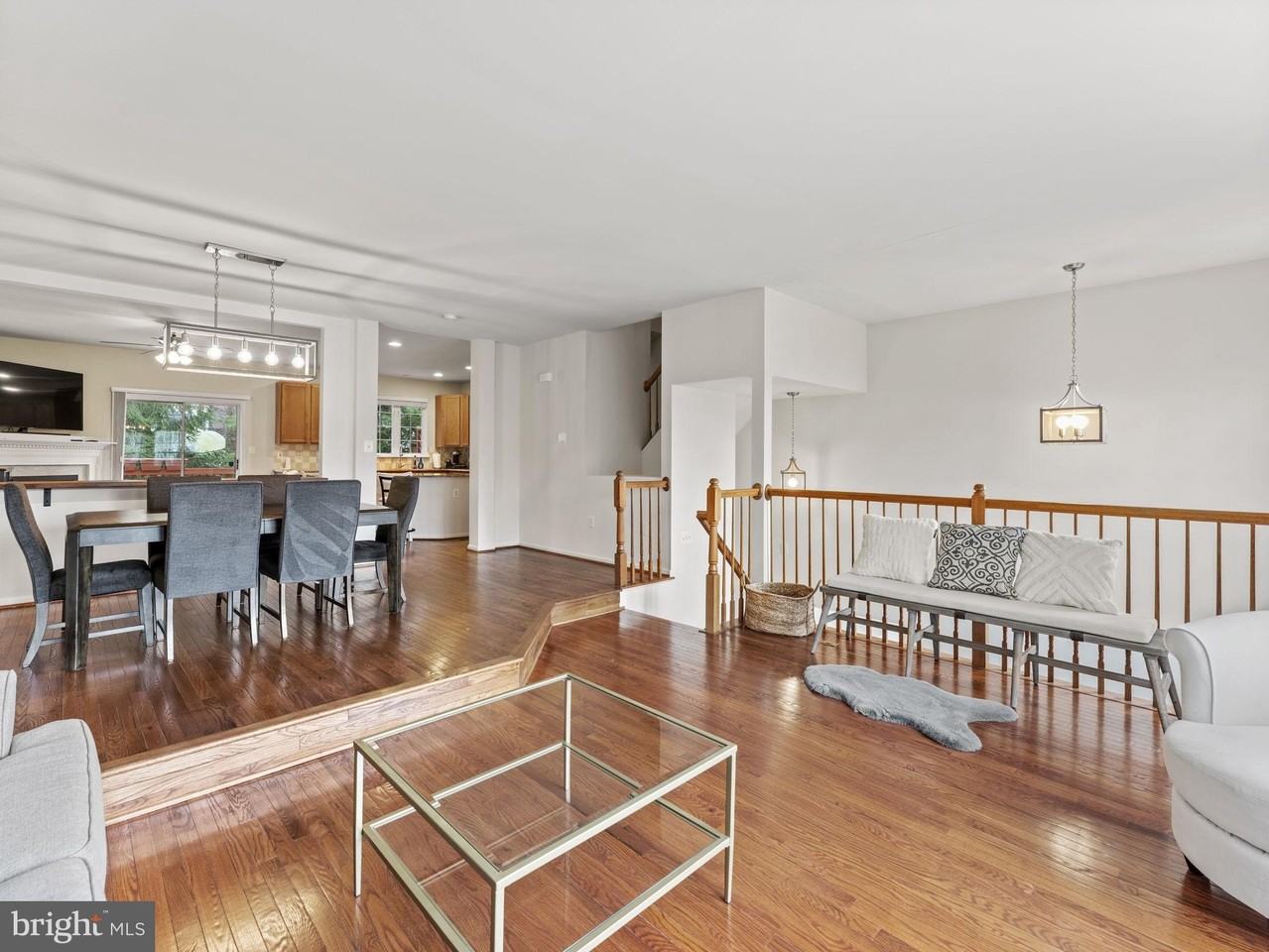 8873 Royal Doulton Ln - Photo 7 of 44