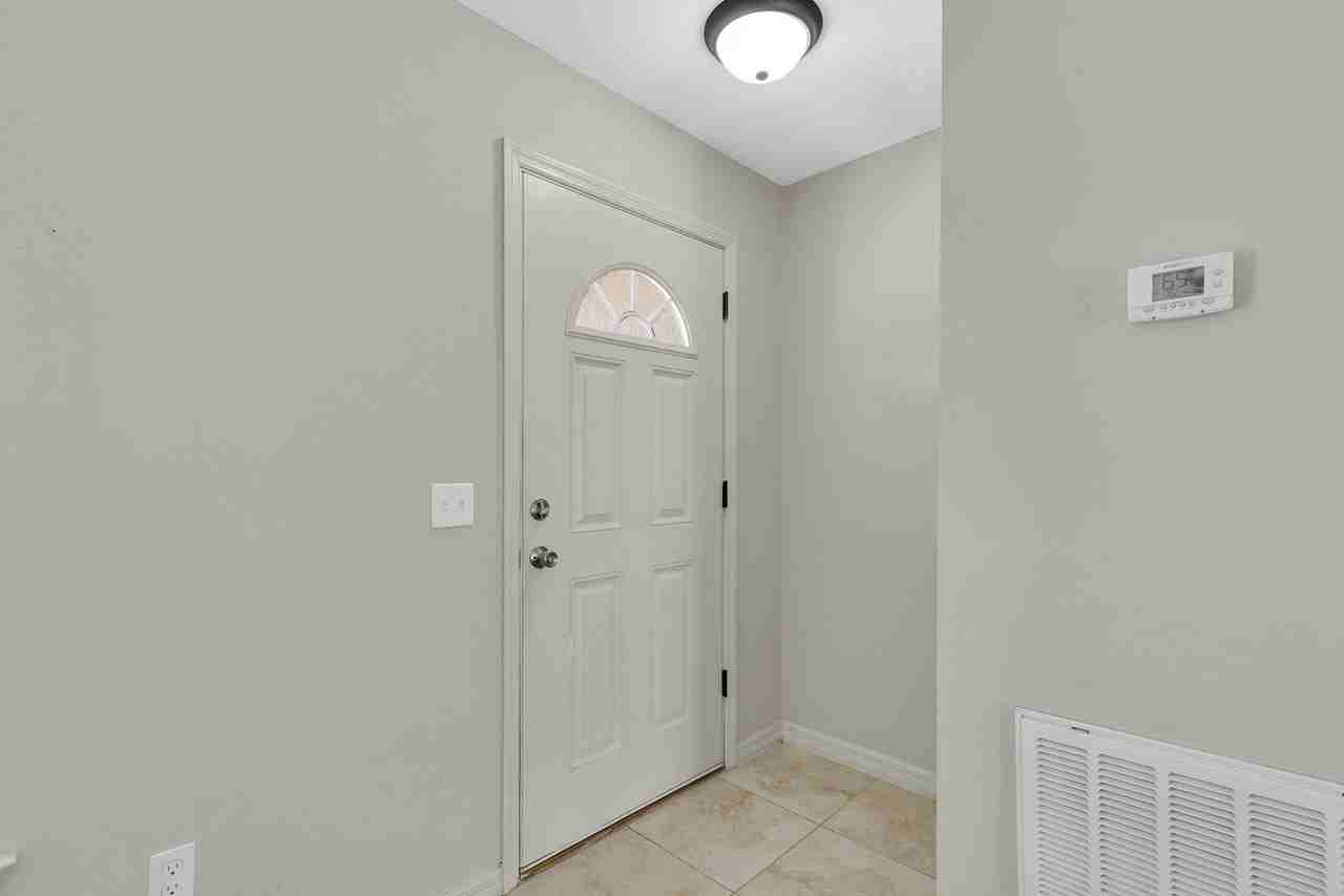 15690 Sw 28th Avenue Rd - Photo 3 of 25