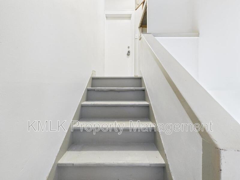 543 Gage St - Photo 4 of 23