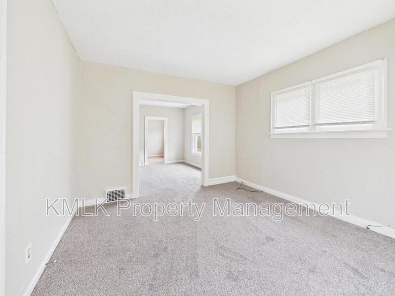 543 Gage St - Photo 6 of 23