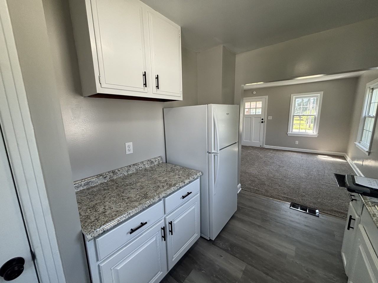 2201 20th St Ne #1 - Photo 5 of 10