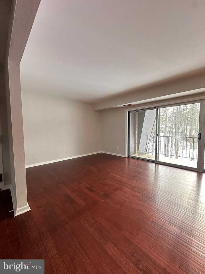 11625 Vantage Hill Rd Unit 22b #22B - Photo 5 of 18