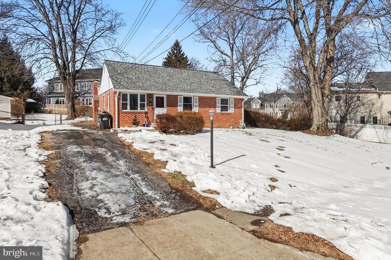 1828 Olmstead Dr - Photo 2 of 31