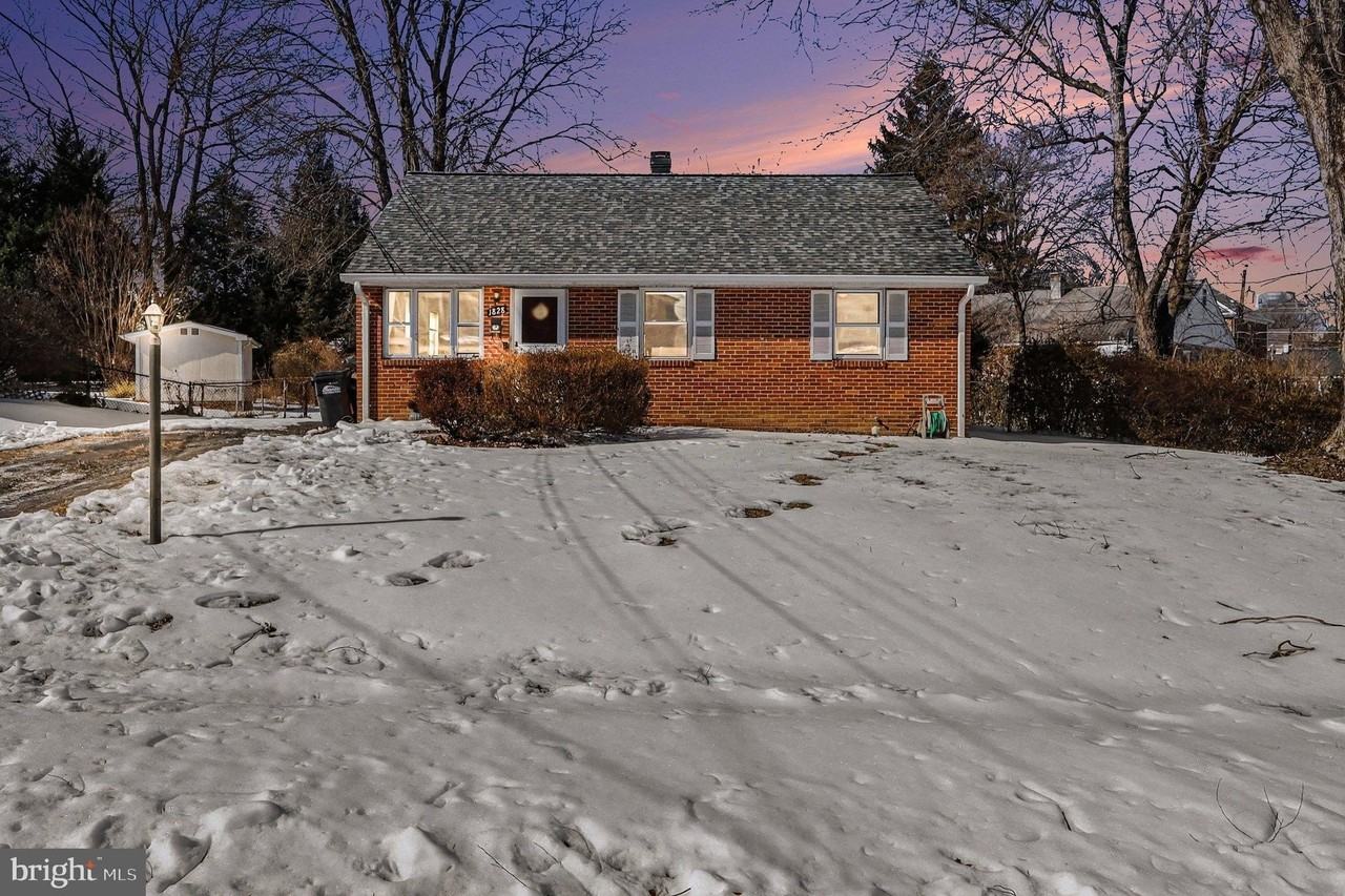 1828 Olmstead Dr - Photo 3 of 31