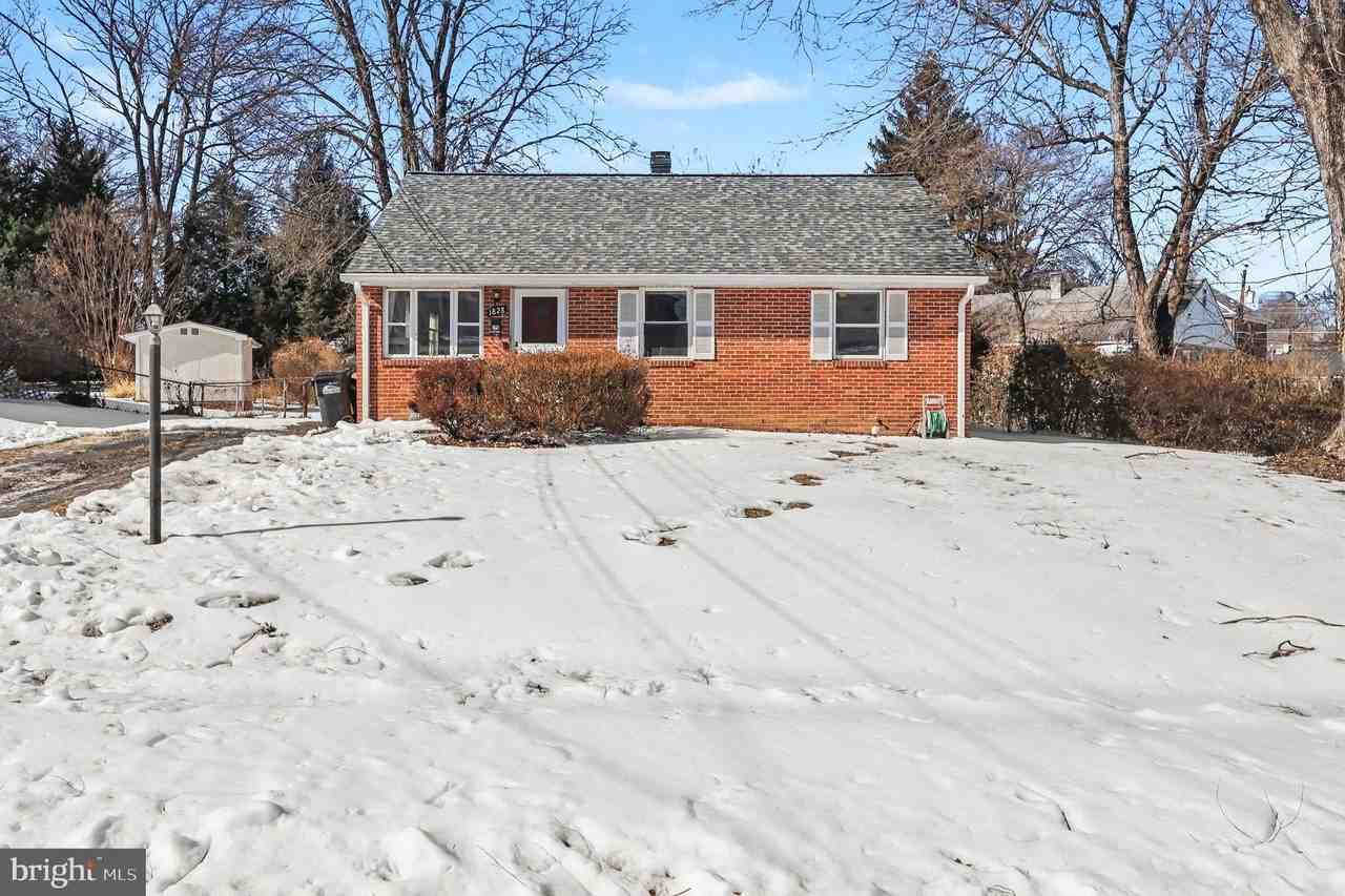 1828 Olmstead Dr - Photo 4 of 31