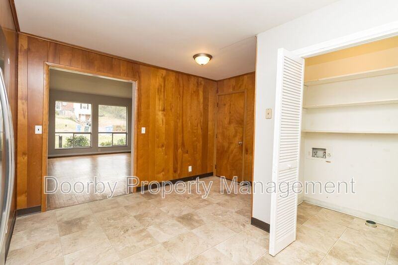 3621 Lerch St #B - Photo 6 of 14