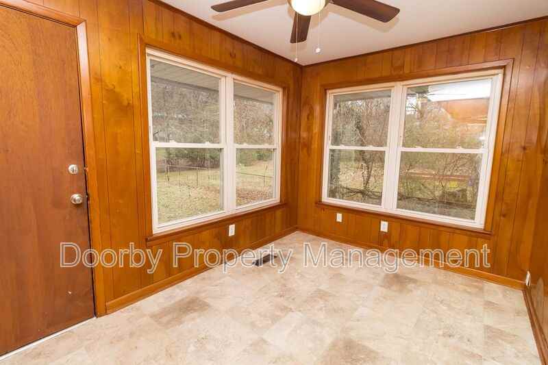 3621 Lerch St #B - Photo 7 of 14