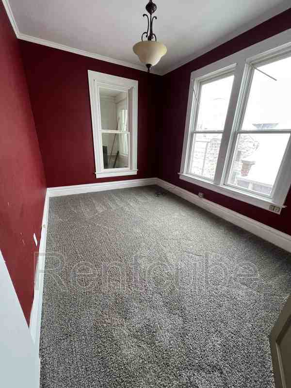 1131 Main St #2 - Photo 3 of 10