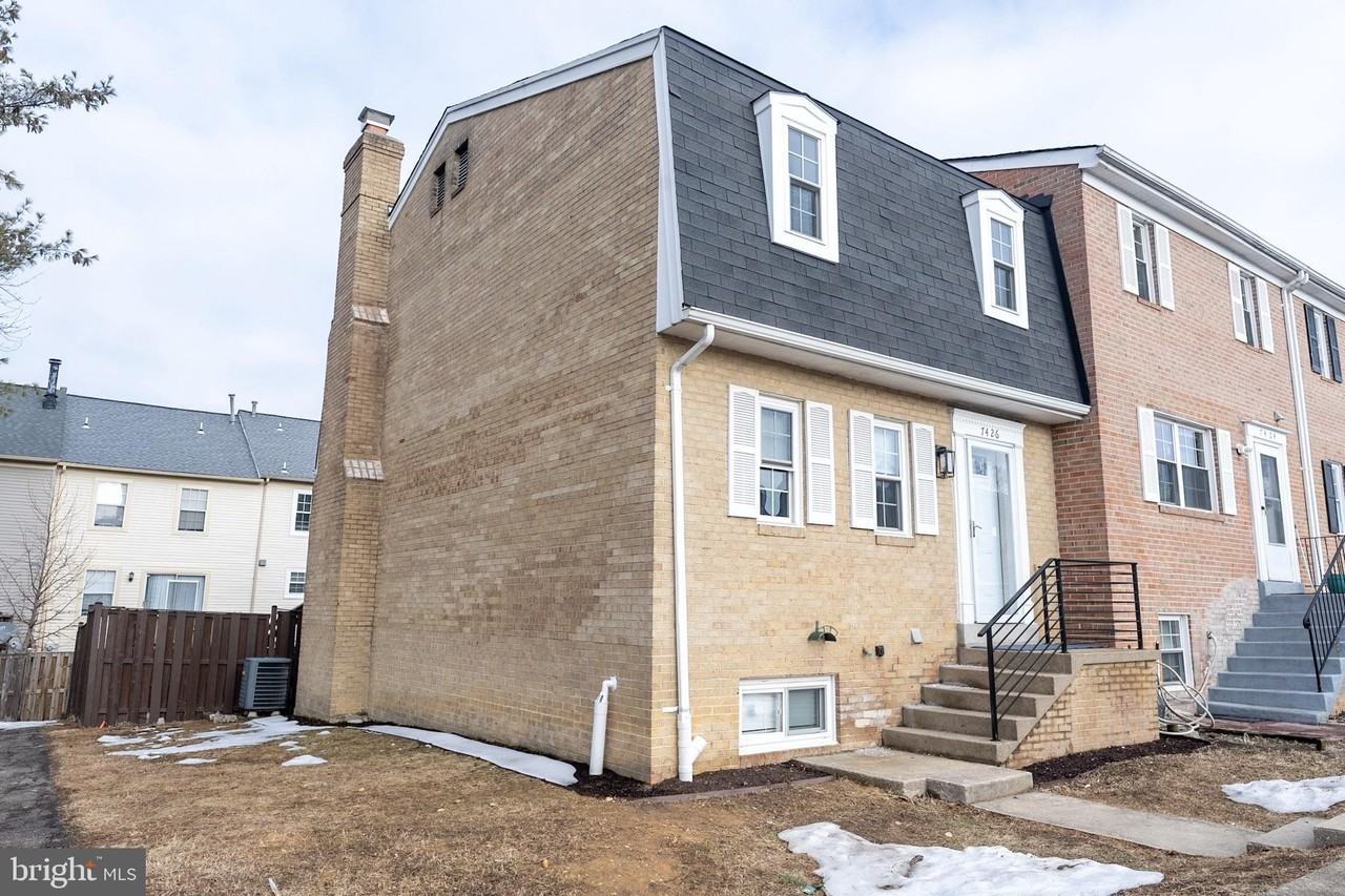 7426 Rhondda Dr - Photo 2 of 49