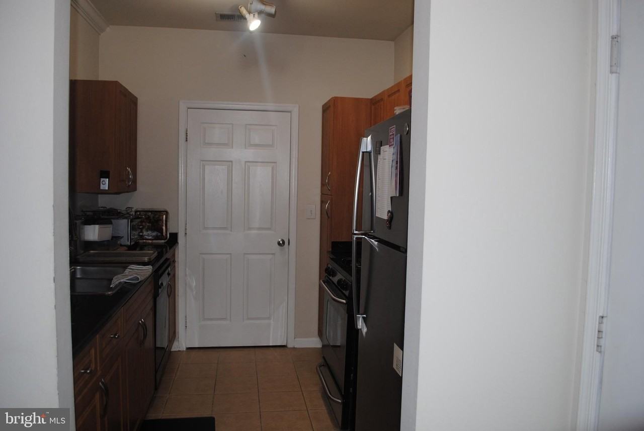 12913 Centre Park Cir Apt 207 #207 - Photo 4 of 26