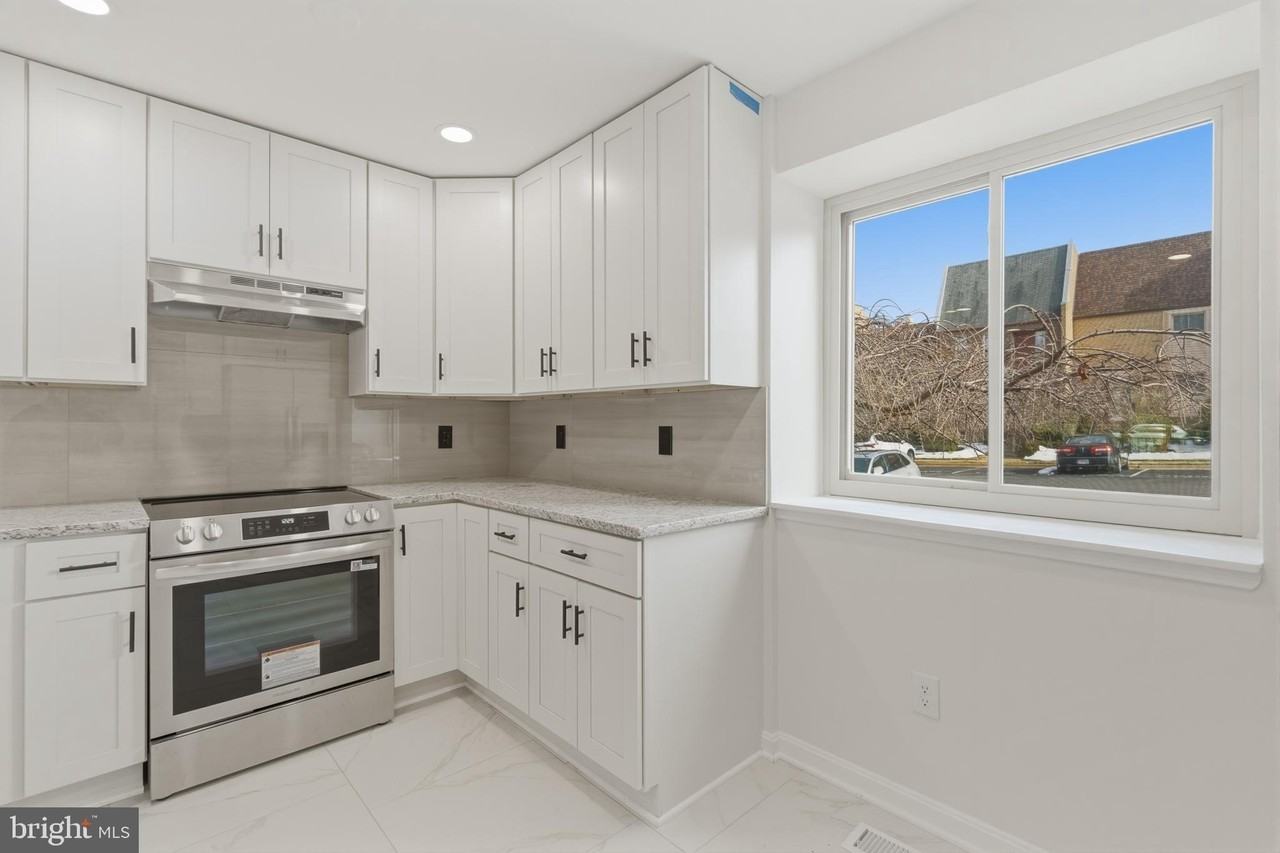 1710 Tyvale Ct - Photo 4 of 43