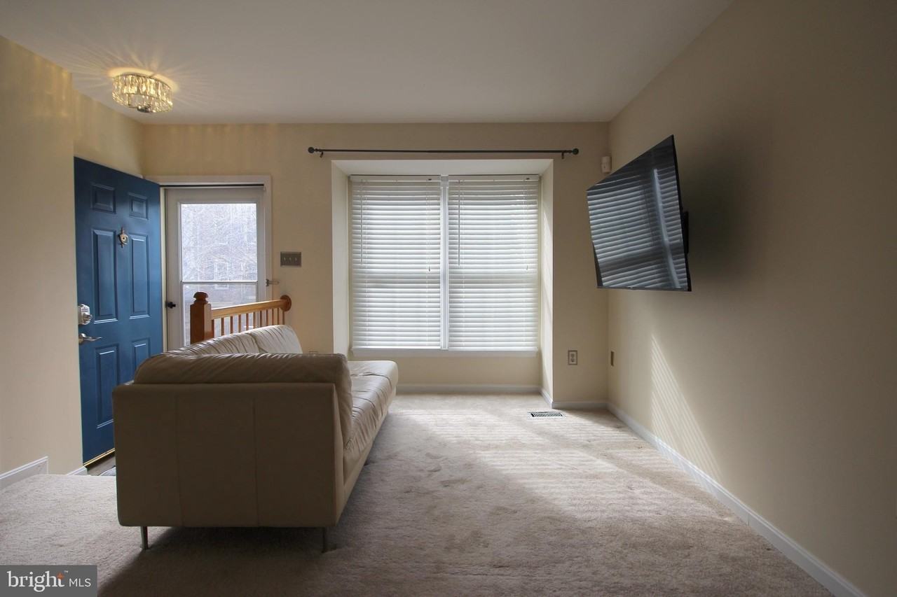 7831 Gum Springs Village Dr - Photo 5 of 29