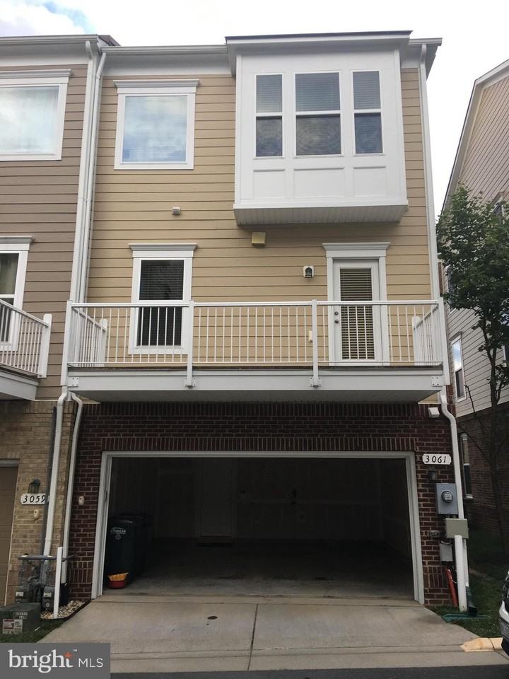 3061 Waterloo Ln - Photo 2 of 23