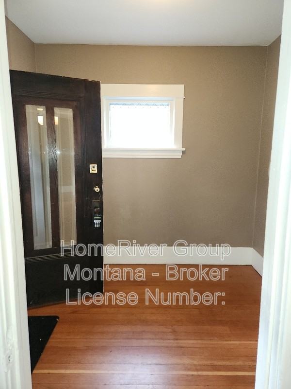 529 Brooks St - Photo 3 of 38