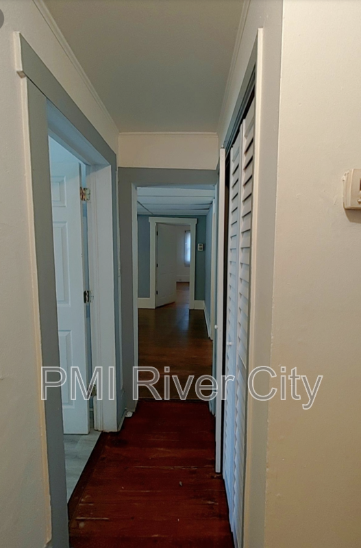 453 Arlington Rd N - Photo 7 of 12