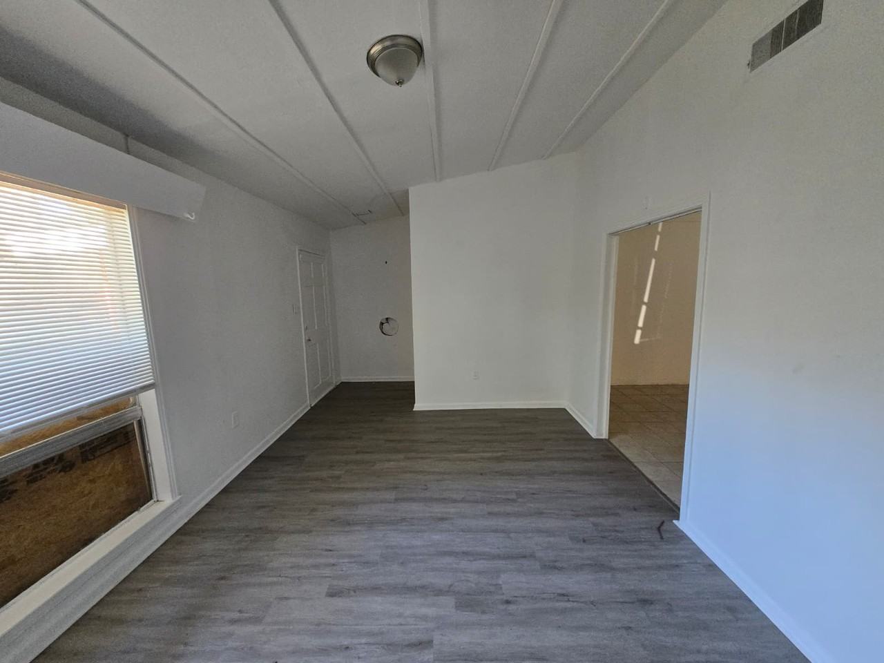 3230 Ridgeland Dr #1 - Photo 4 of 8