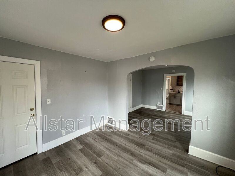 539 E Cuyahoga Falls Ave #1 - Photo 5 of 13