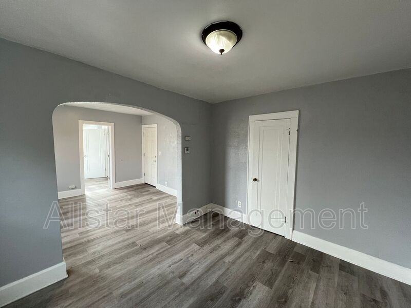 539 E Cuyahoga Falls Ave #1 - Photo 7 of 13