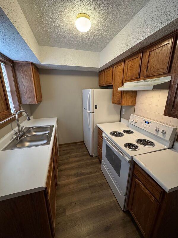 4115 S Glenn Ave #C - Photo 4 of 12