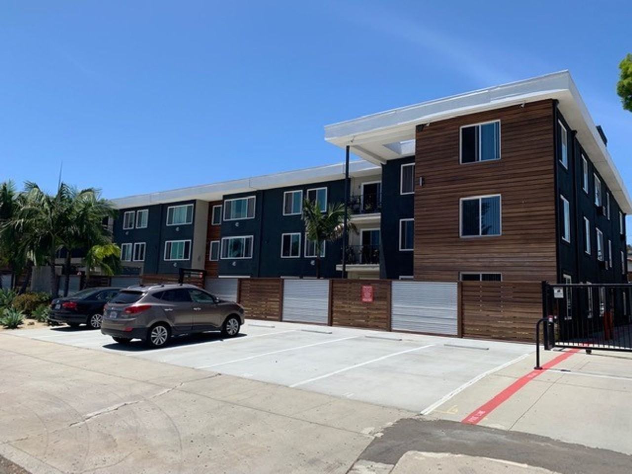 Hip Area on Hawley!!  Enjoy Street Fairs! New Grills & Resturants to Explore! - Photo 7 of 24