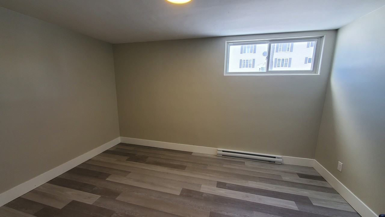 245 Humphrey St #2 - Photo 5 of 5