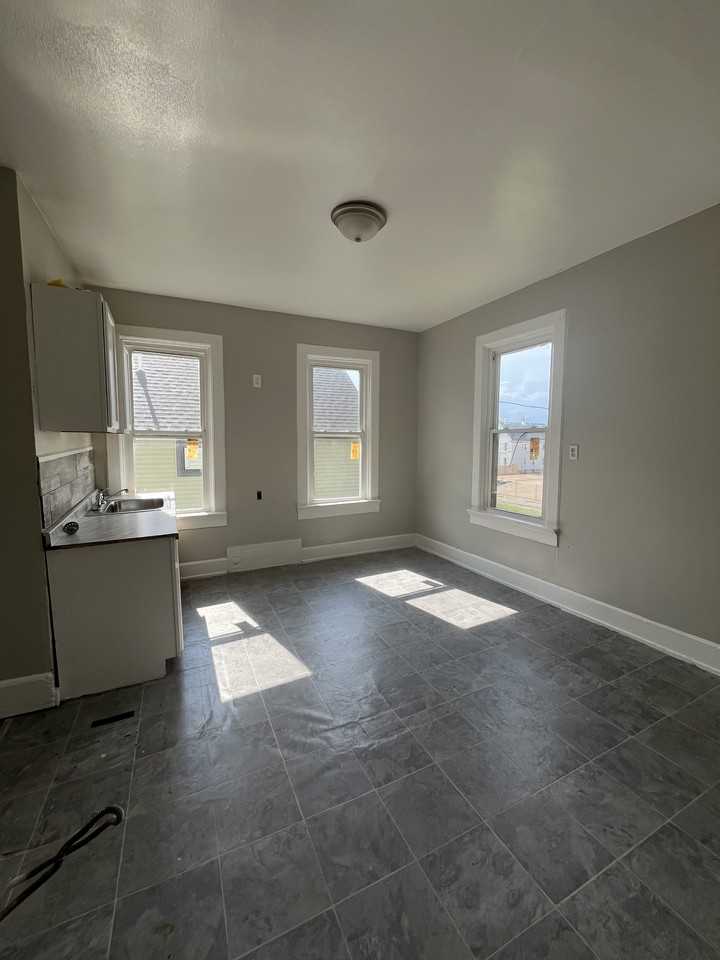 2441 N 6th St #2441 - Photo 4 of 9