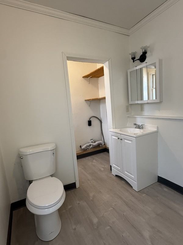 1003 Ontario Ave - Photo 7 of 15